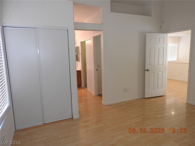 Building Photo - 742 Endicott Ct