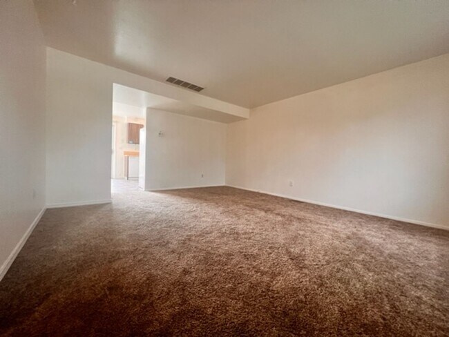 Building Photo - 200 N Stierman Way