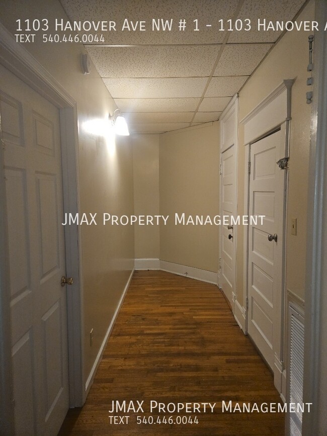 Building Photo - This property has a no security deposit op...