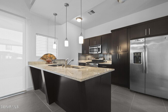 Building Photo - 5973 Cartagena Cir