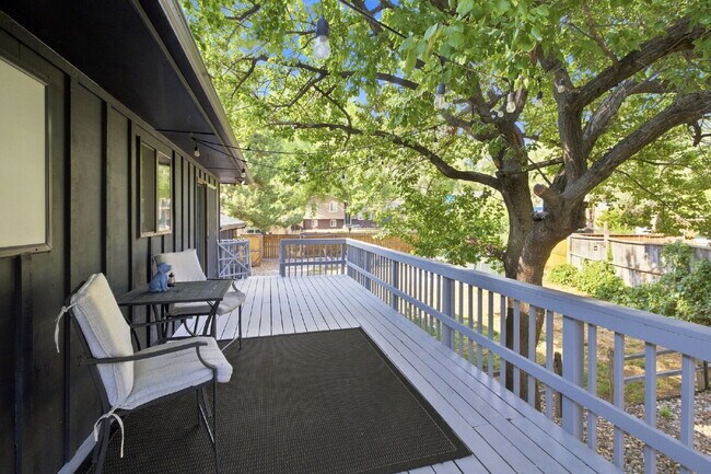 Building Photo - Beautiful 4BED/2BA Tri-Level Home in Widefield Country Club Heights