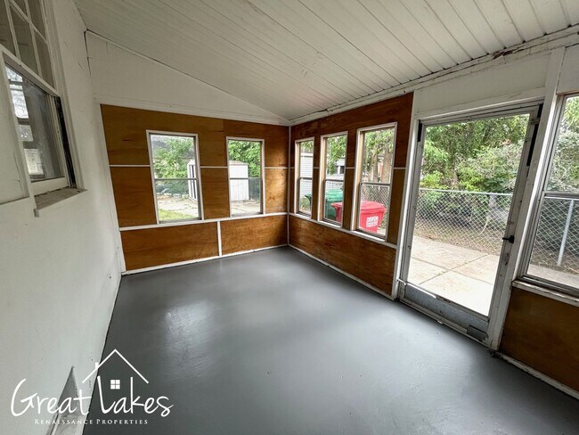 Building Photo - 21728 Beechwood Ave