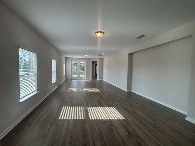 Building Photo - 137 Nighthawk Ln