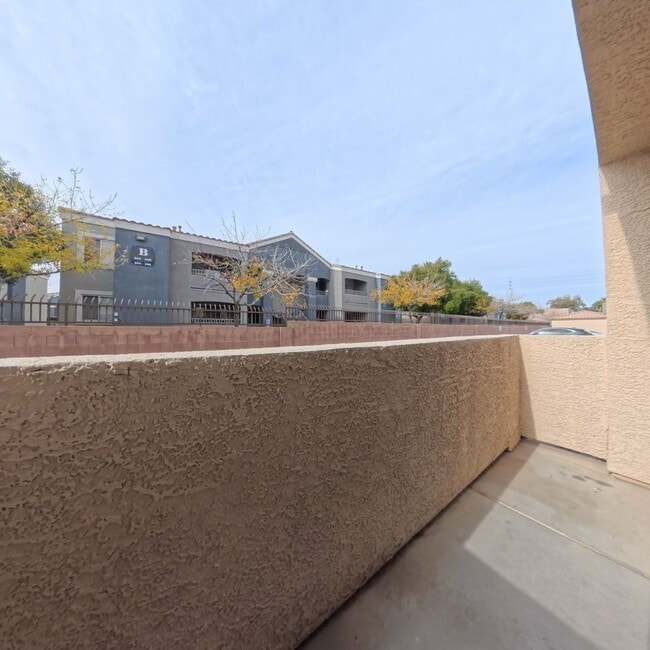 Building Photo - 8725 W Flamingo Rd