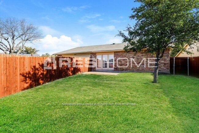 Building Photo - 2917 Rolling Hills Dr