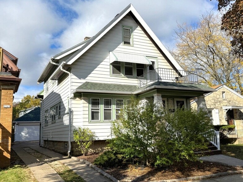 Building Photo - 2975 N 58th St