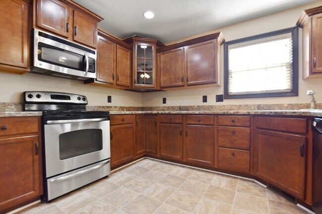 Building Photo - Four Bedroom in Fields of Northmeade!