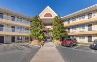 Building Photo - Furnished Studio-St. Louis - Westport - East Lackland Rd.
