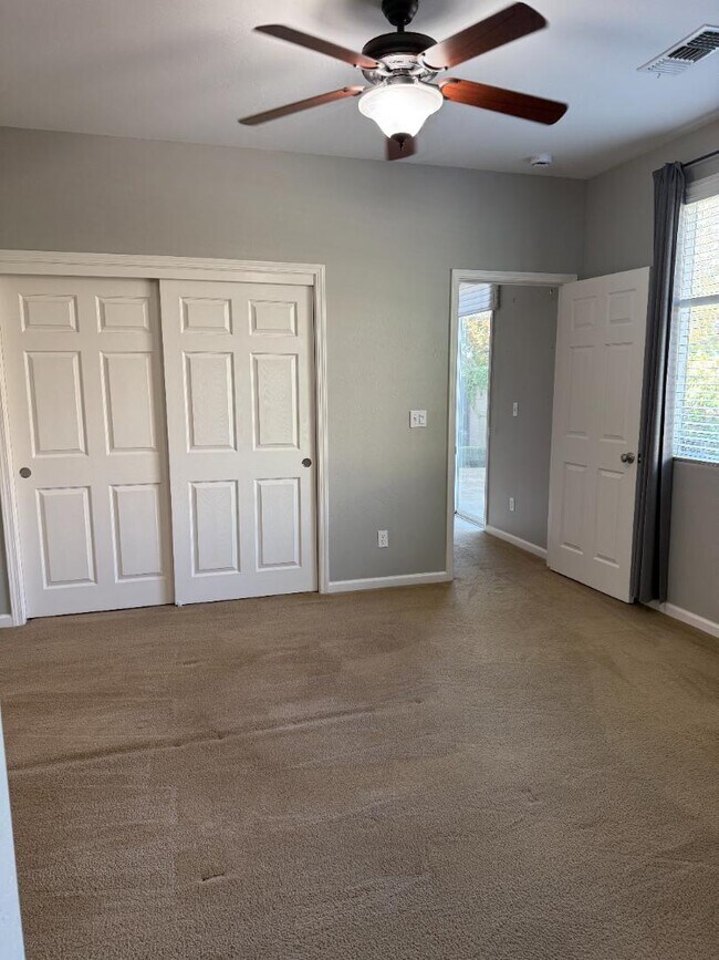 Building Photo - 843 Beauregard Ln