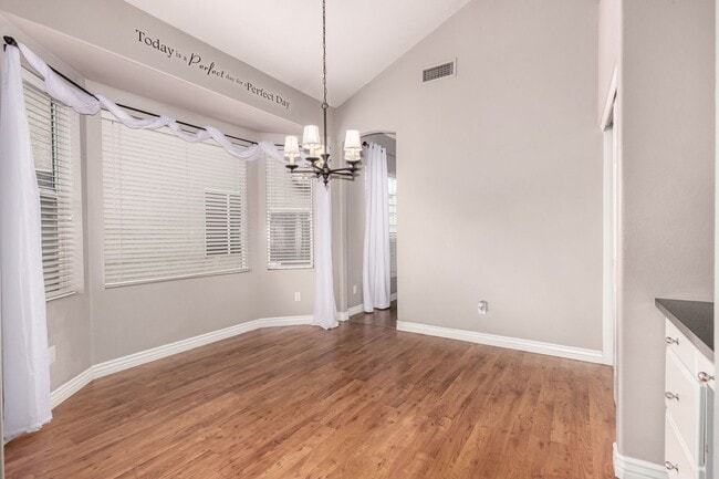 Building Photo - 4 Bedroom 2.5 Bath w/3 Car Garage in Superstition Springs****$1000 off first months rent*****