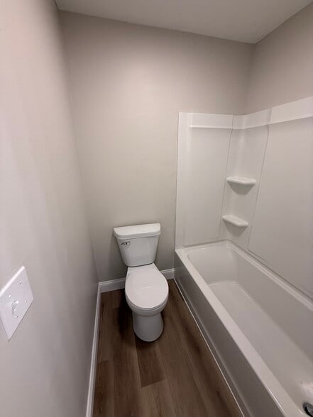 Building Photo - 544 Boulder Dr