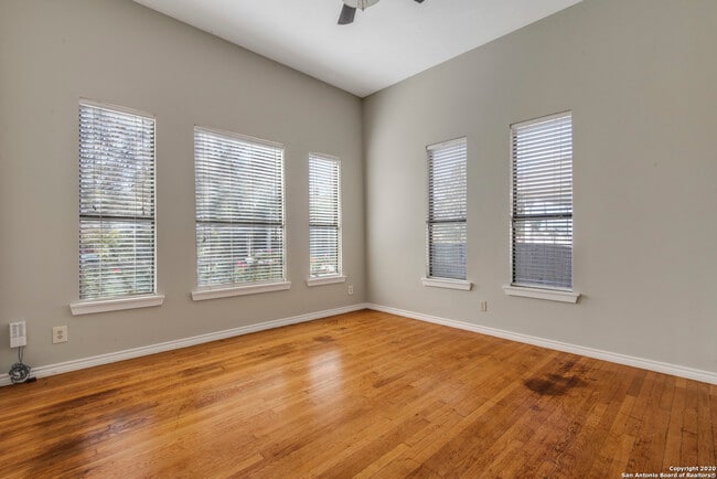 LIVING ROOM - 321 Grove Ave