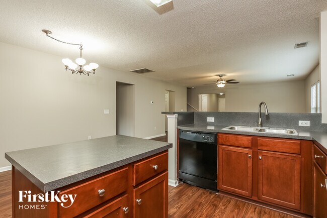 Building Photo - 1052 Briar Rose Ln