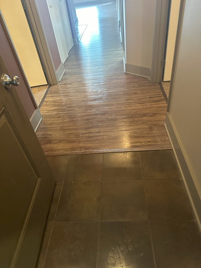 Building Photo - 1735 Lake Ave