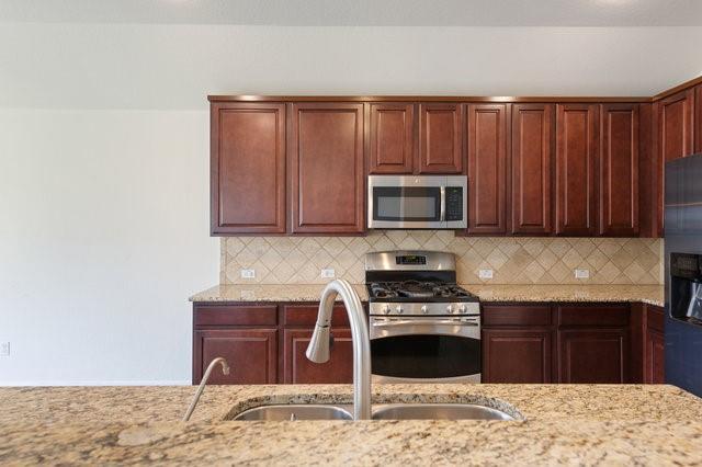 Building Photo - 1049 Regency Ln
