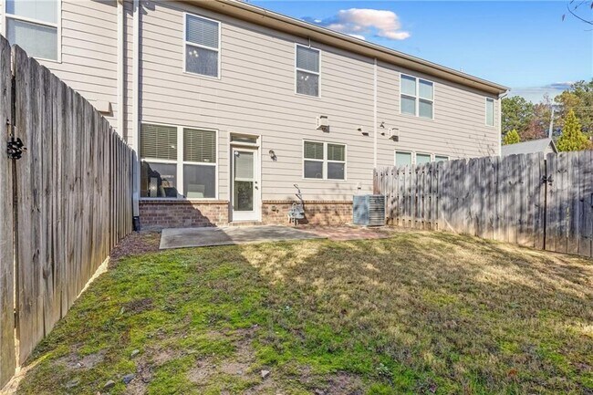 Building Photo - 2309 Oakton Pl