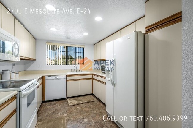 Building Photo - 2701 E Mesquite Ave