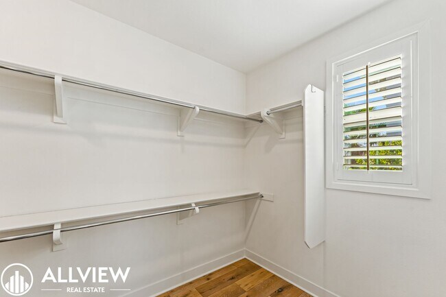 Building Photo - *Limited Move In Special! $1,000 Off First...
