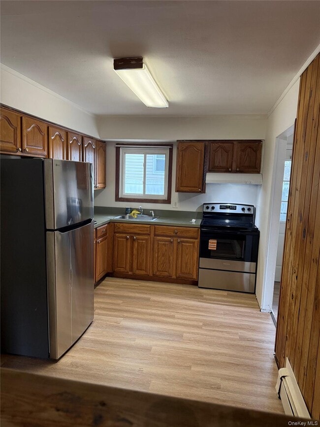 Building Photo - 40 Pinewood Dr