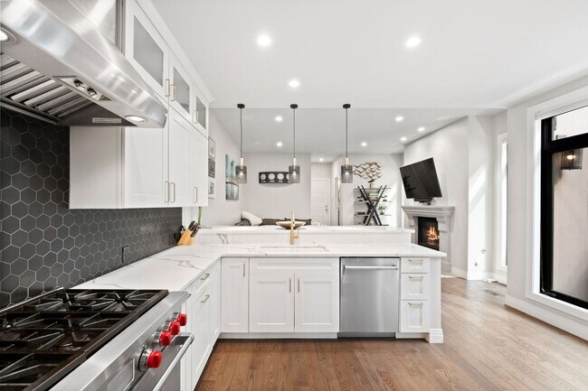 Building Photo - Luxury 4BD, 6BA Cherry Creek Home with 4 Outdoor Spaces