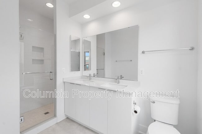 Building Photo - 14 Mural Walk NE