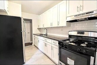 Building Photo - 1 bedroom in BRONX NY 10471