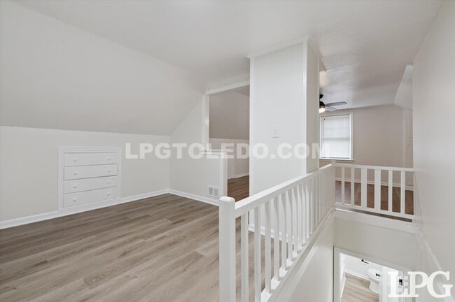 Building Photo - 3714 Wallwerth Dr