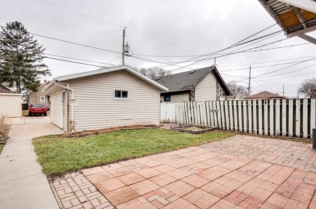 Building Photo - 2173-75 S 69th St