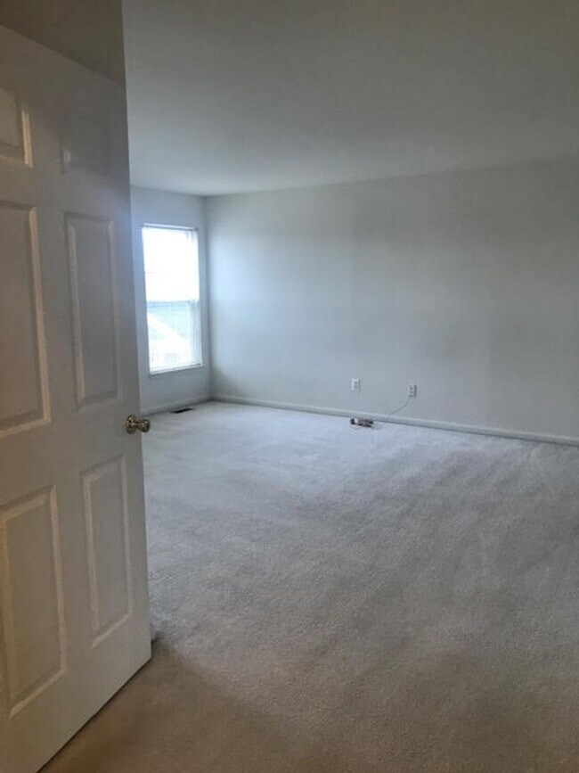 Building Photo - 2025 Germander Way