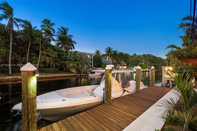 Building Photo - 1815 Fairhaven Pl