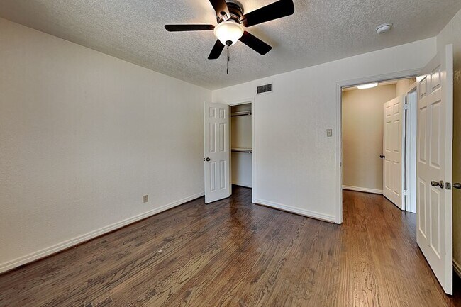 Building Photo - 4345 Skillman St