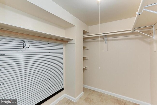 Building Photo - 9630 Sutton Green Ct