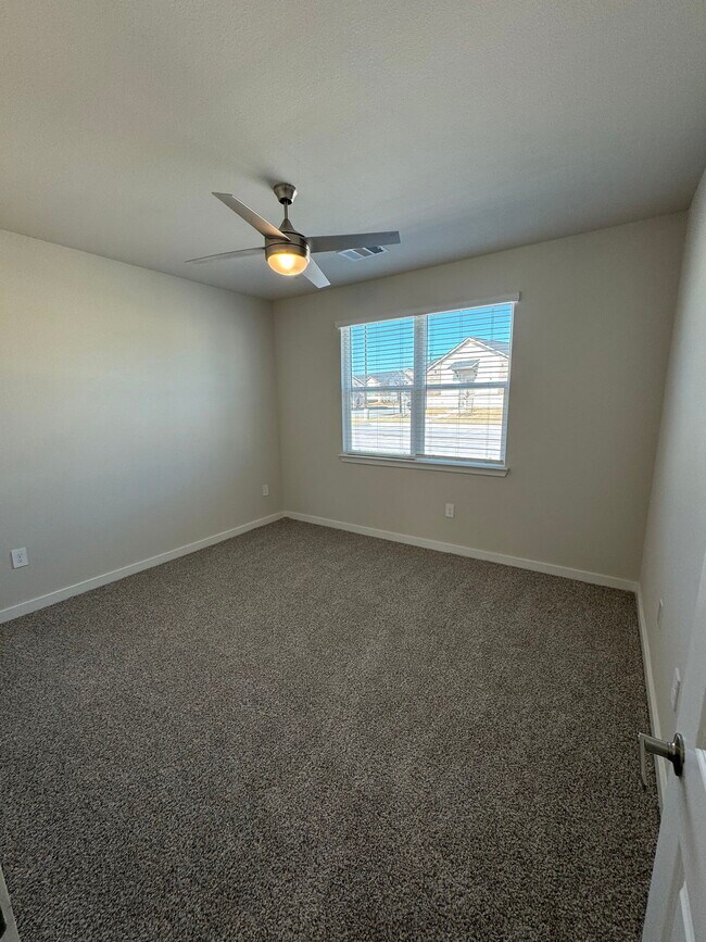 Building Photo - 445 Elevon Pkwy