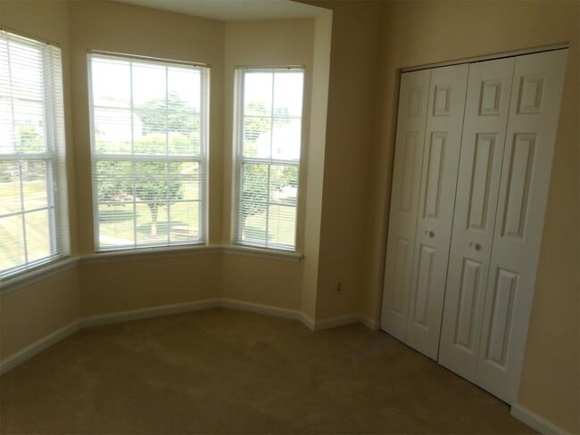 Building Photo - 104 Bayland Dr