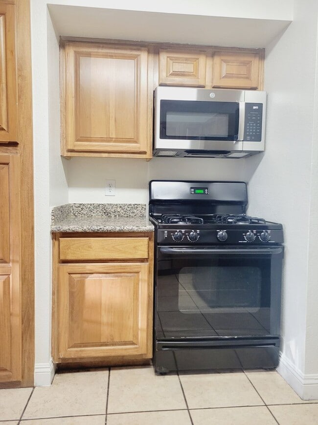 Building Photo - 6500 W Lake Mead Blvd