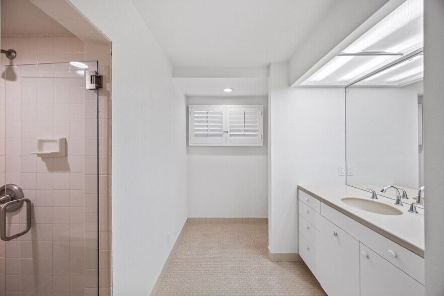 Building Photo - 255 W Camino Buena Vista