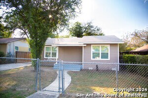 Building Photo - 219 N San Horacio Ave