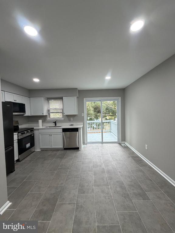 Building Photo - 639 Glynock Pl