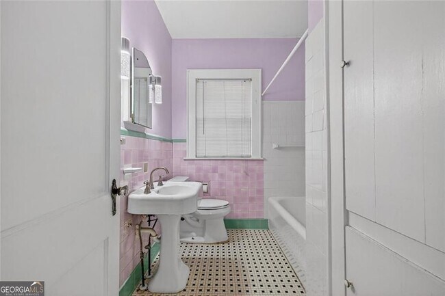 Building Photo - 444 Burlington Rd NE