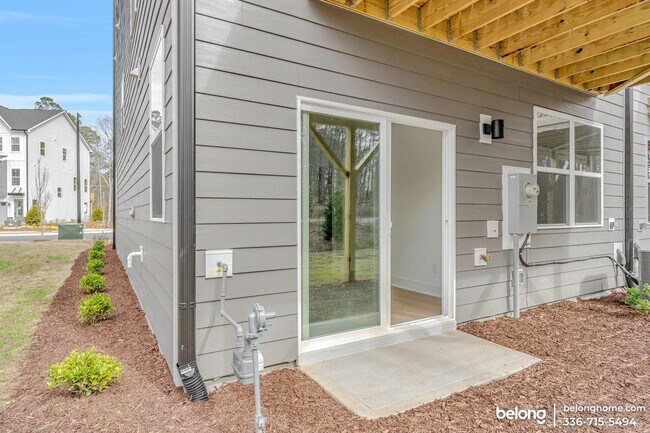 Building Photo - 2120 Opulent Oaks Ln