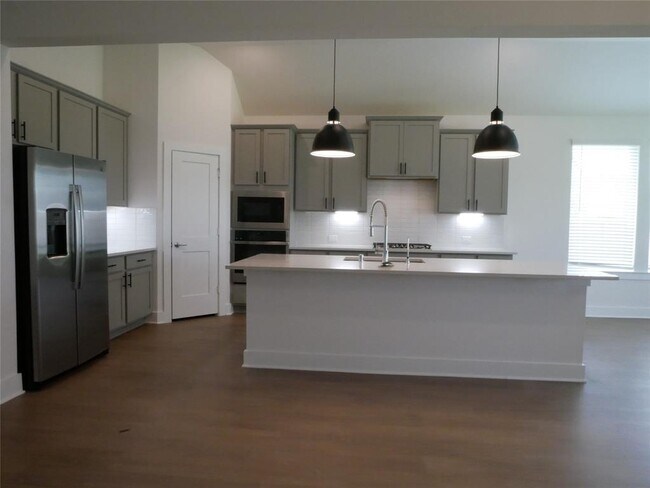 Building Photo - 8503 Pier Cove Dr