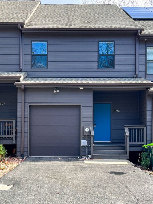 Building Photo - 1529 Birnam Dr