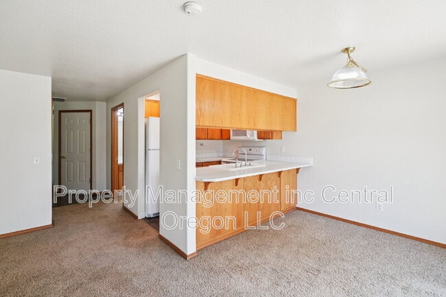 Building Photo - 2118 Baines Blvd