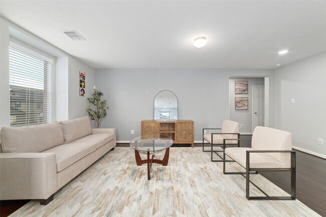 Building Photo - 21482 Biscayne Valley Ln