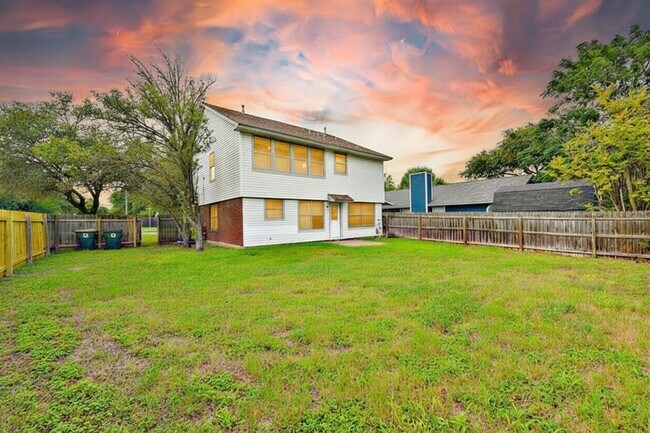 Building Photo - 12801 Margit Dr