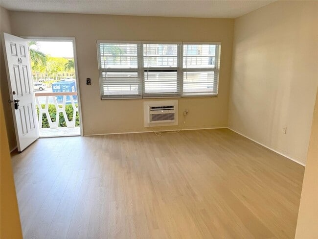 Building Photo - 2001 S Ocean Dr