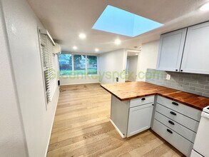 Building Photo - 10342-6935