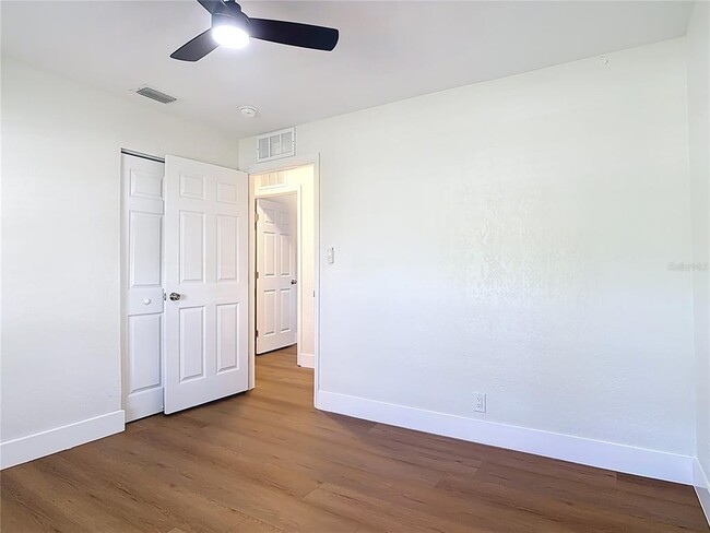 Building Photo - 1415 Frances Dr