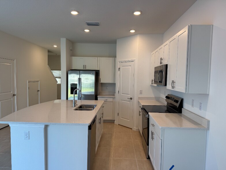 Building Photo - 8717 Winter Breeze Wy