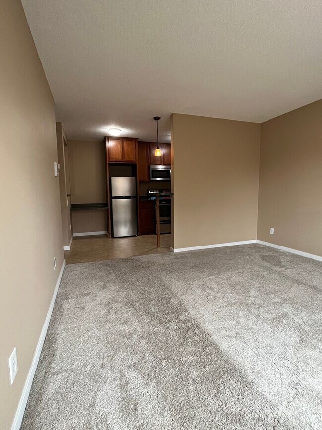 Building Photo - 3729 Snelling Ave